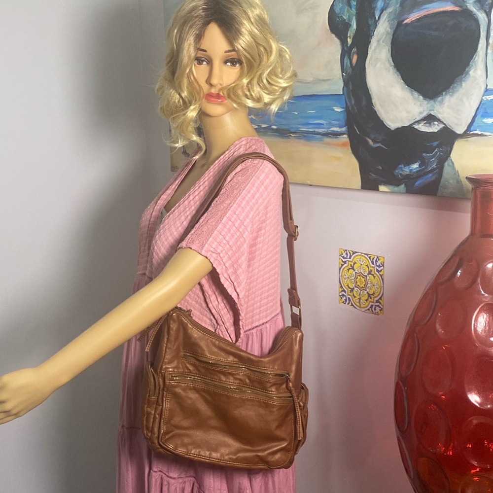 Beuno leather purse